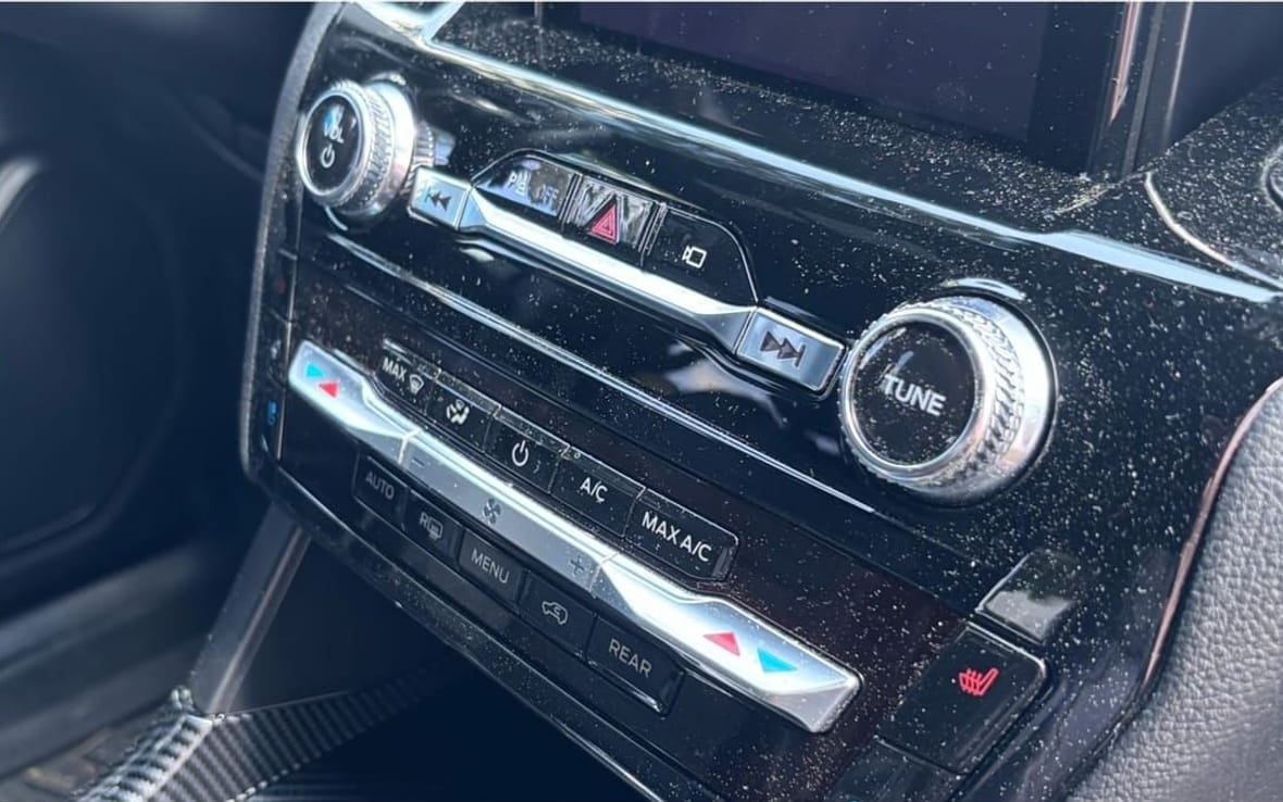 Center stack controls before detailing
